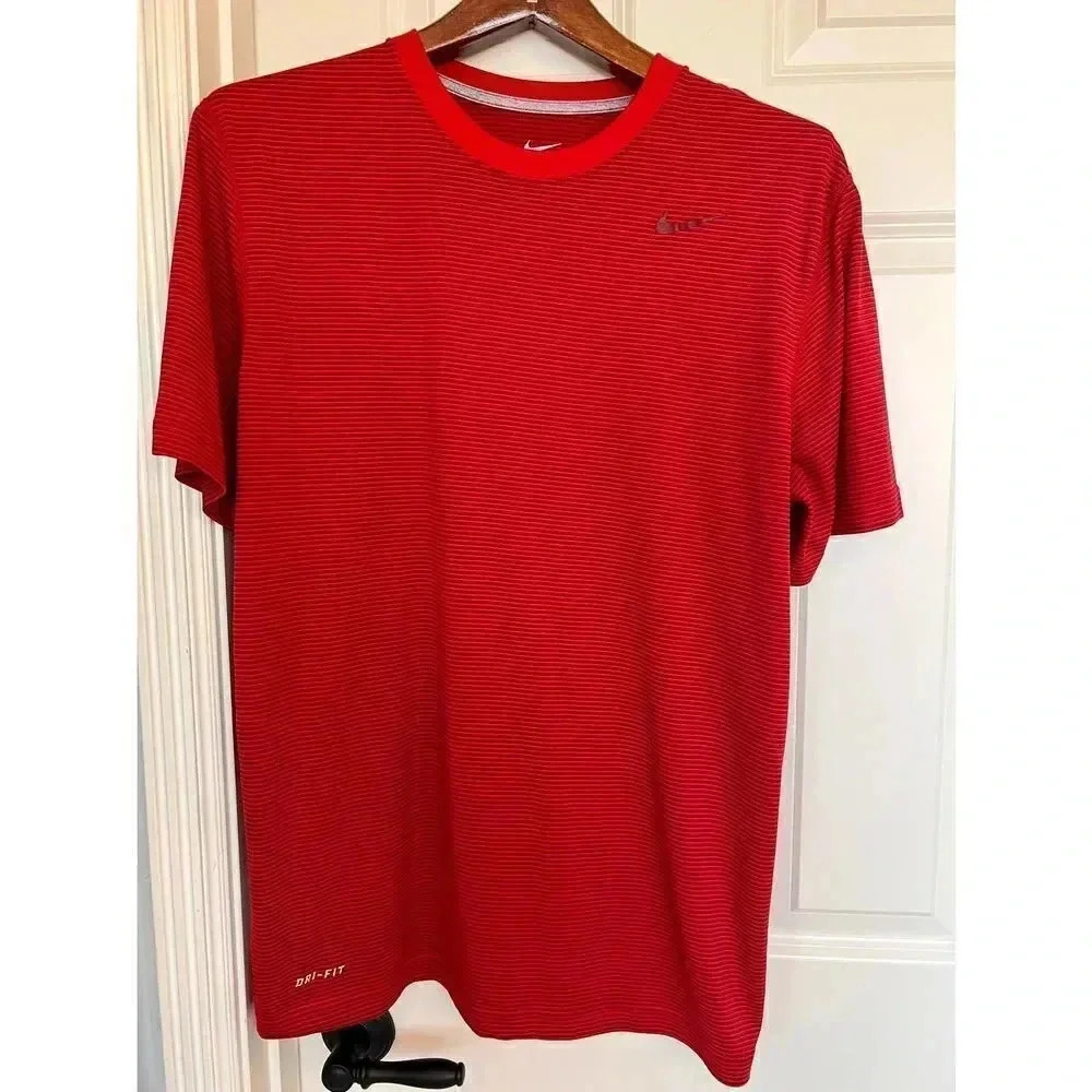 Nike dry fit‎ red striped short sleeve men’s shirt size large